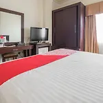 Oyo 1114 Hotel Denpasar Makassar
